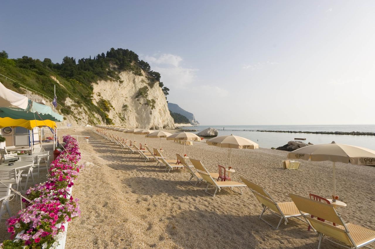 Hotel Eden Gigli Numana Luaran gambar